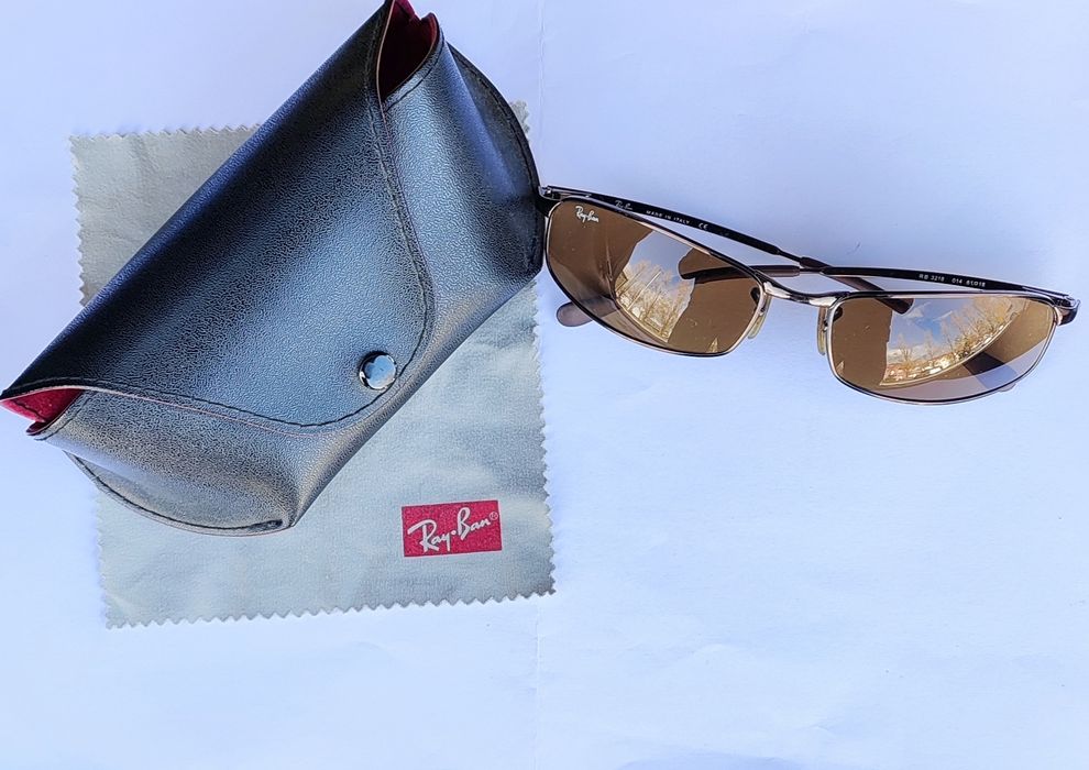 Óculos Ray-Ban..