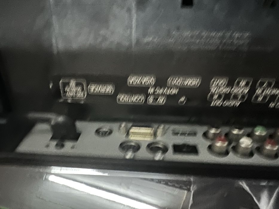 Vendo tv de 32 marca loewe com radio