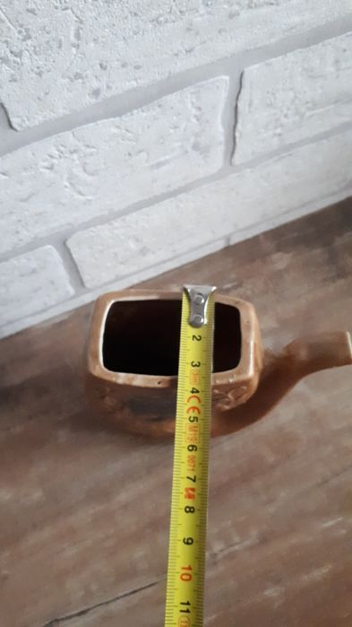Kubek pijalnik do picia wody w uzdrowisku