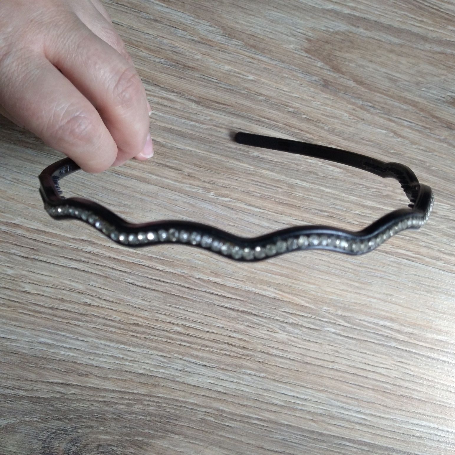 Opaska fala wysadzana cyrkoniami