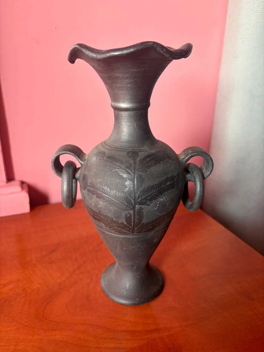 Vaso Ânfora "Sussurro da Floresta" - Cerâmica Negra