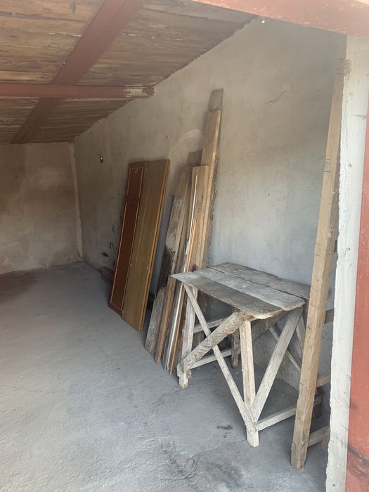 Гараж кірпічний,приватизований,продам.