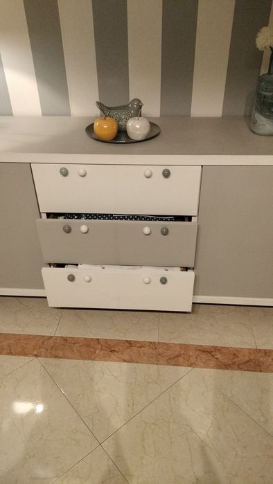 Aparador 1,80 madeira cerejeira pintado á mão