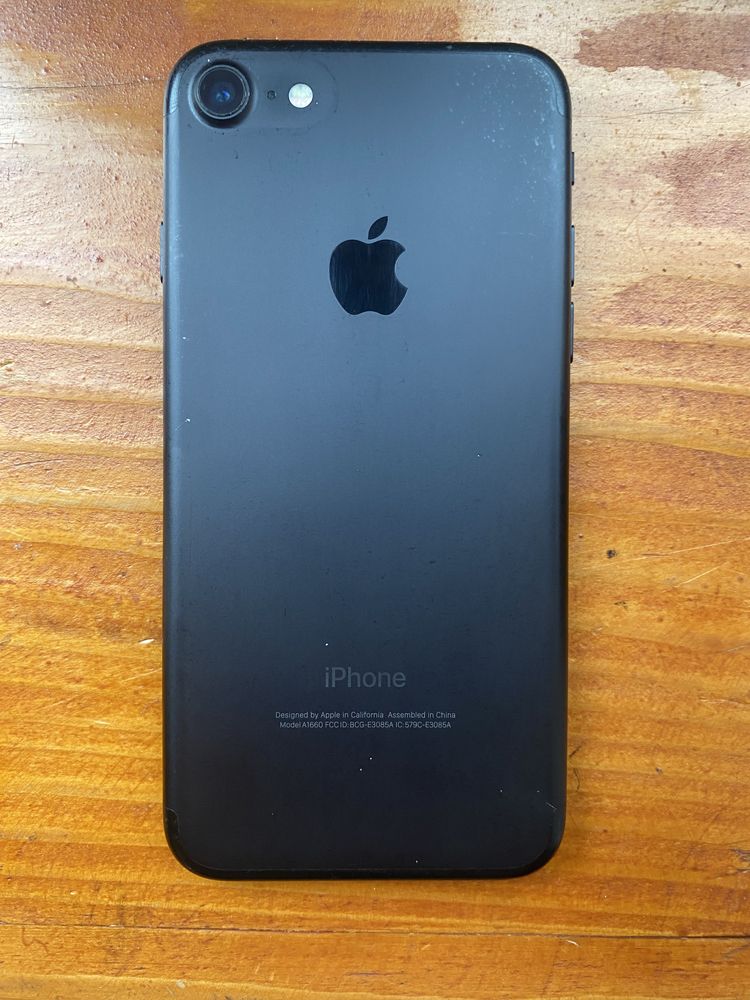 b/y iphone 7 32GB (black)