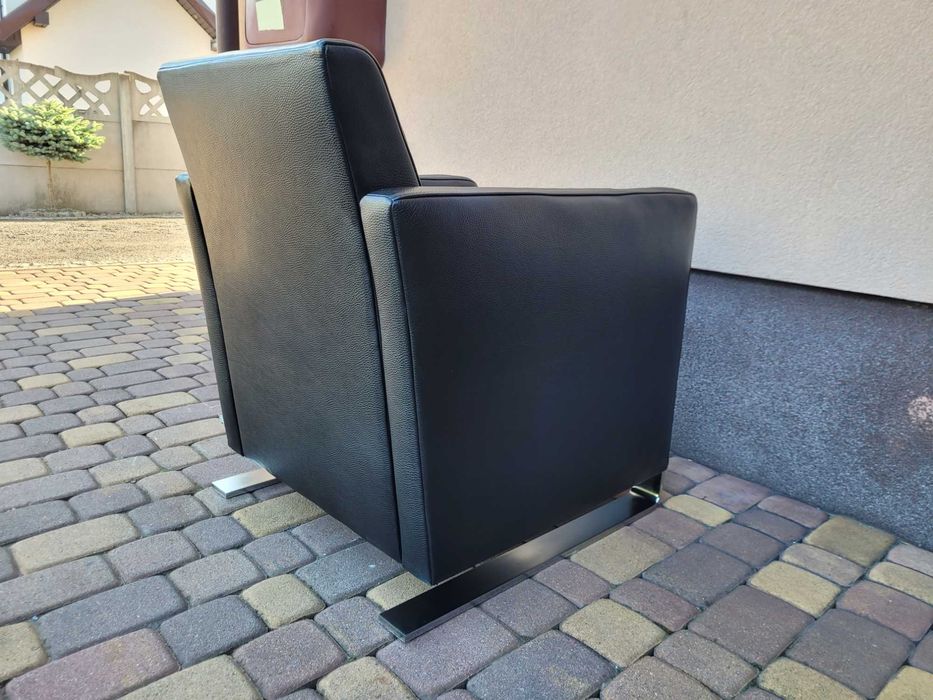 Nowoczesny Fotel Jori Navy Skóra Naturalna Design Furniture