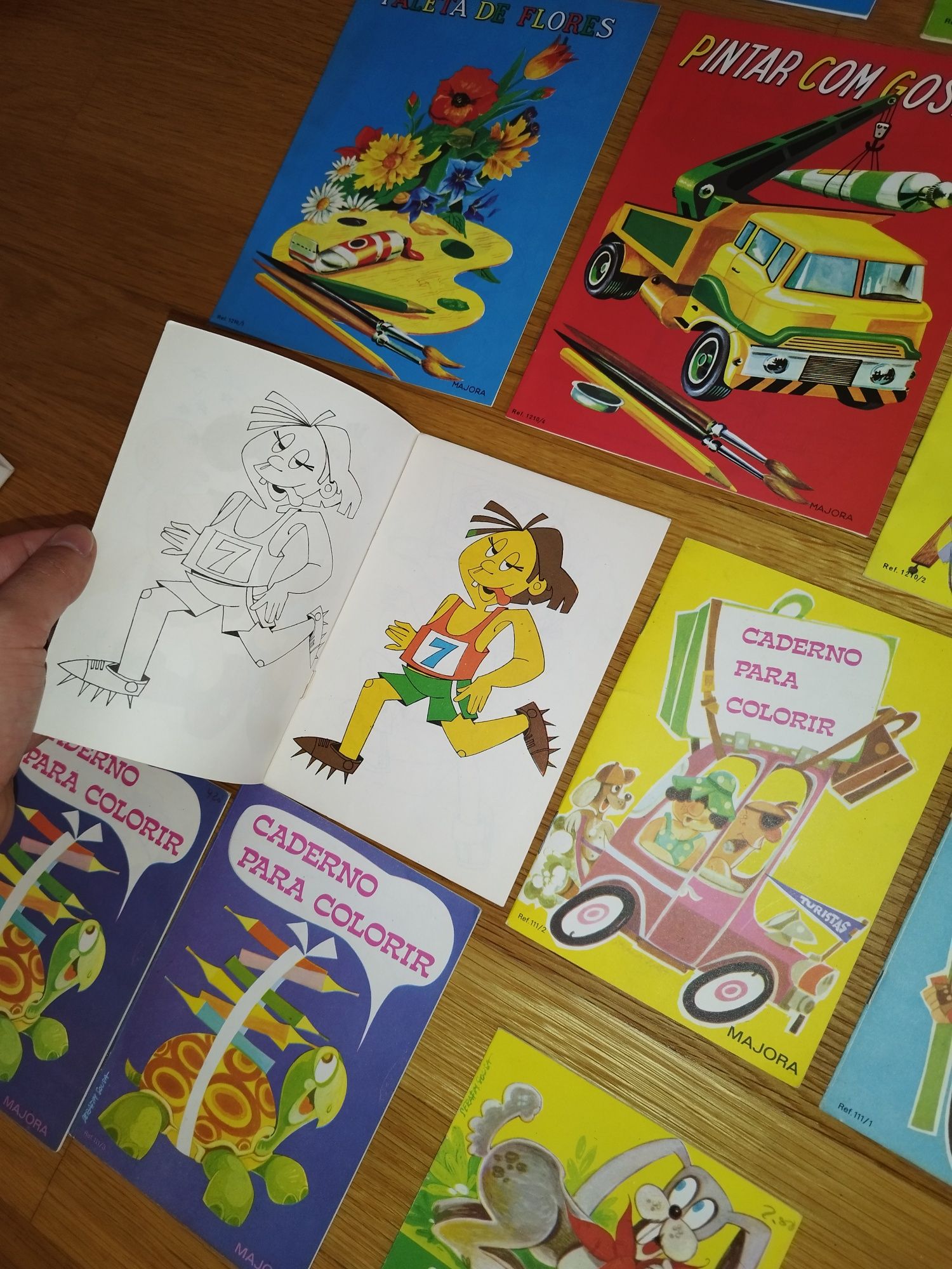 Lote de 17 livros de colorir majora e Walt Disney