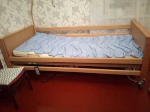 Łóżko rehabilitacyjne . 130zł za miesiąc .