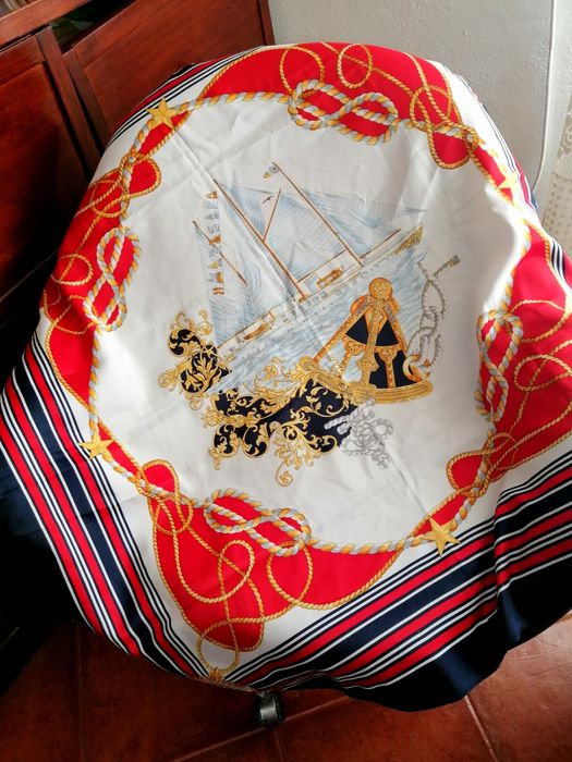 Poncho. Xailes. Mantas