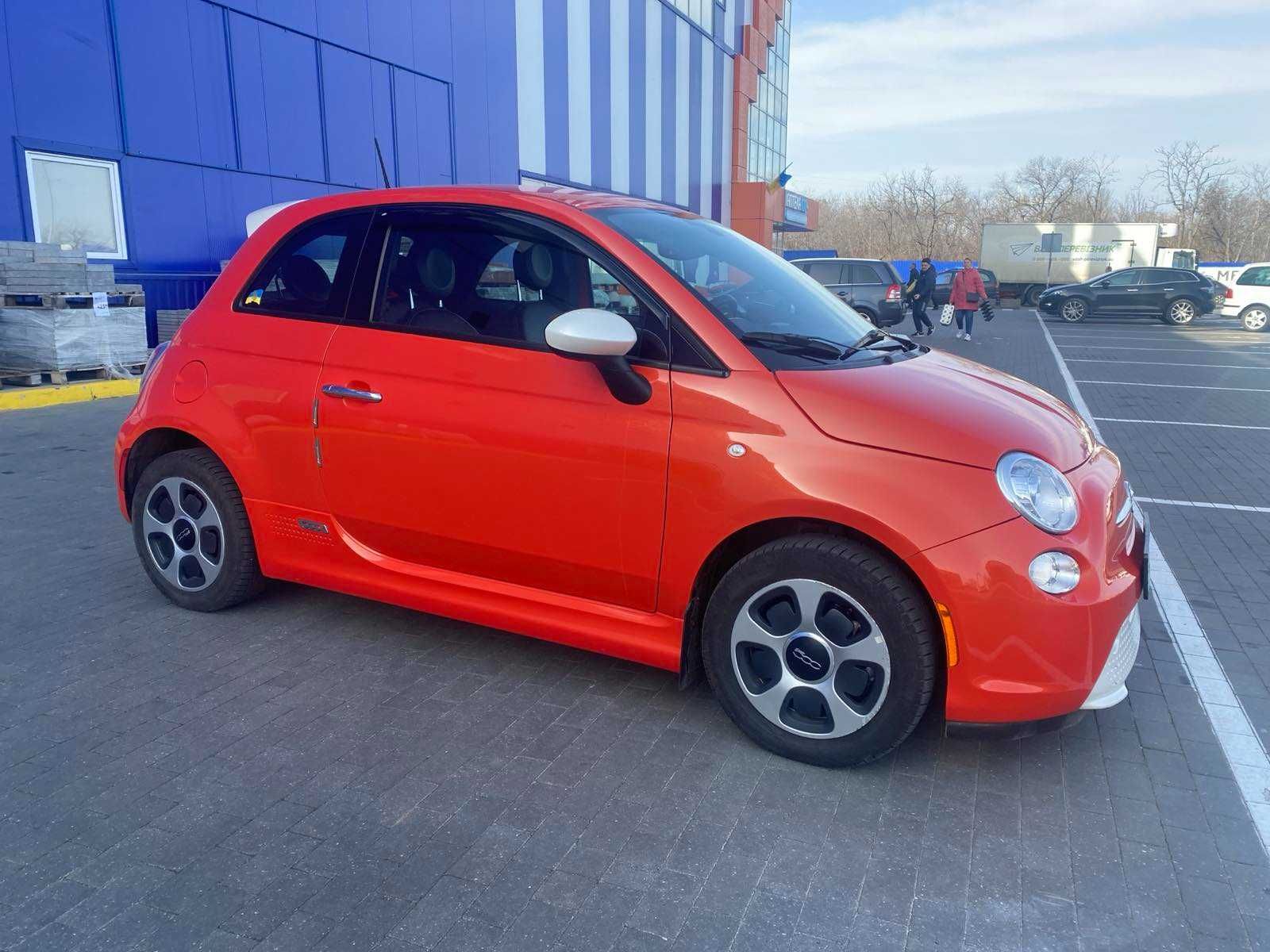 Fiat 500Е 2015 року/електро