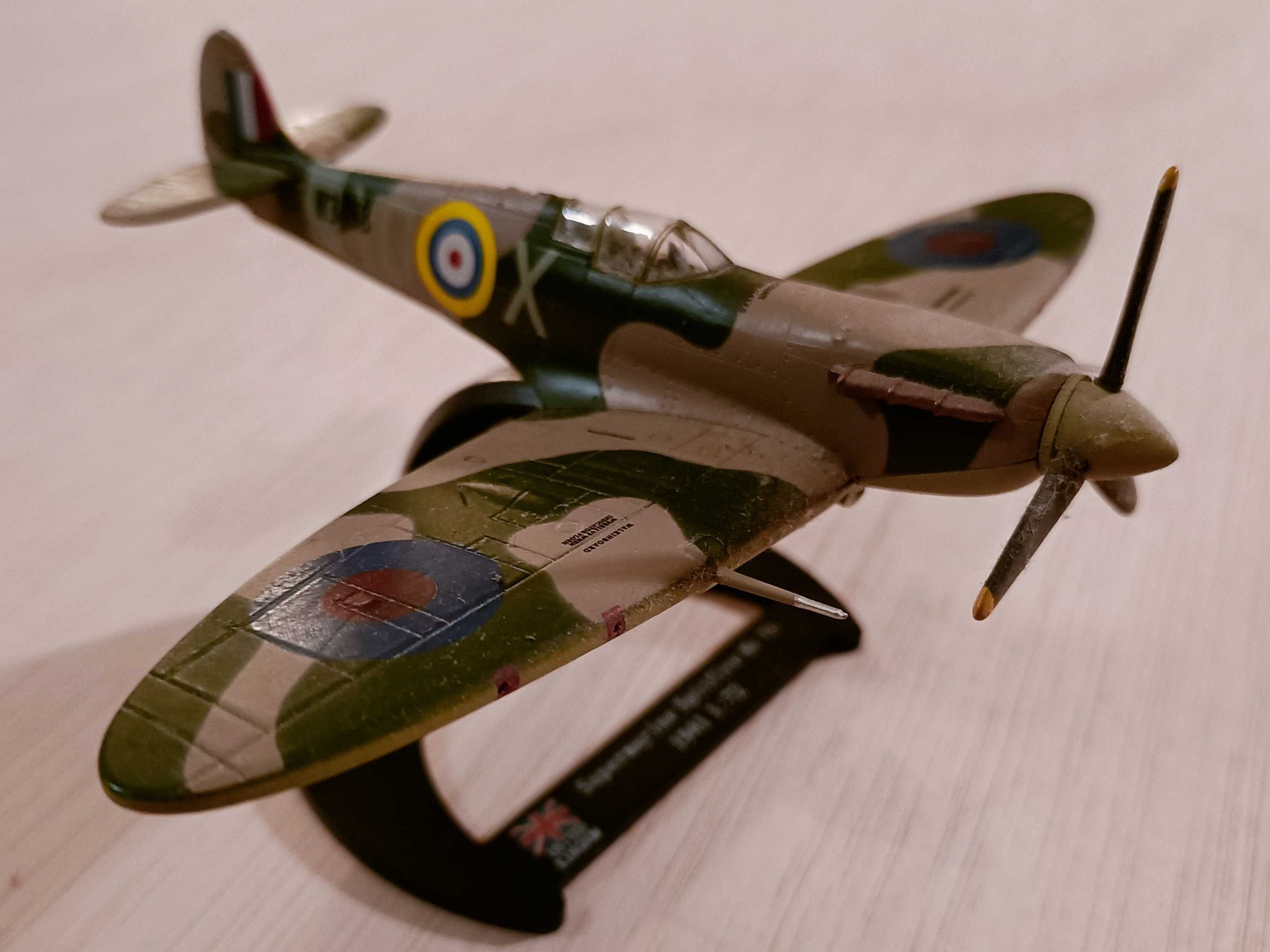 Miniatura avião Spitfire