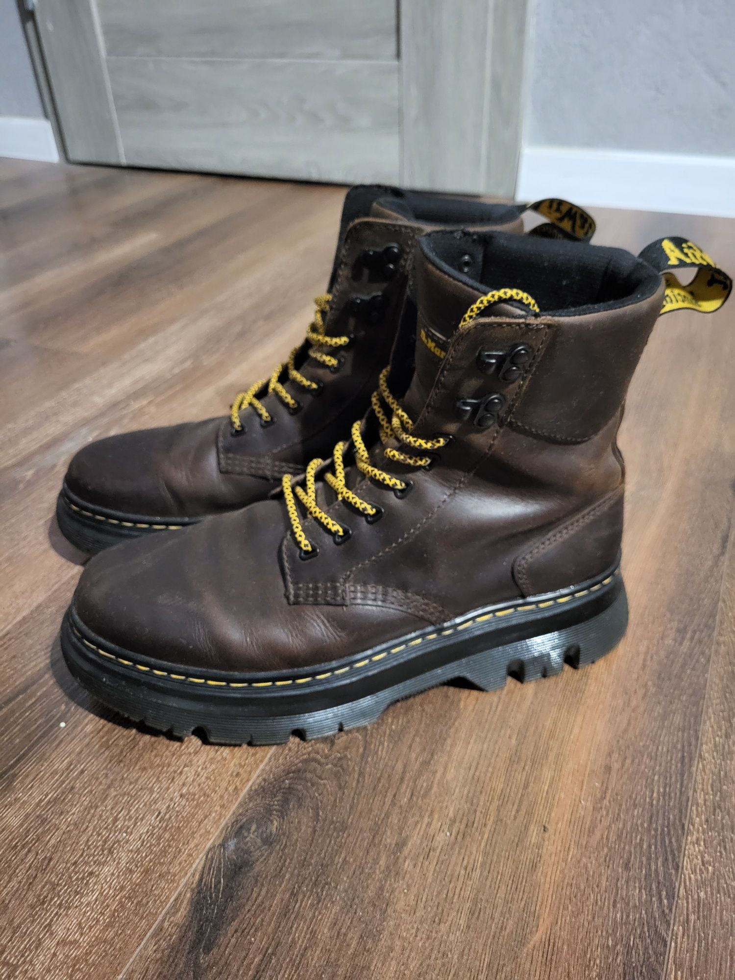 Buty Dr. Martens Tarik brown brązowe 43