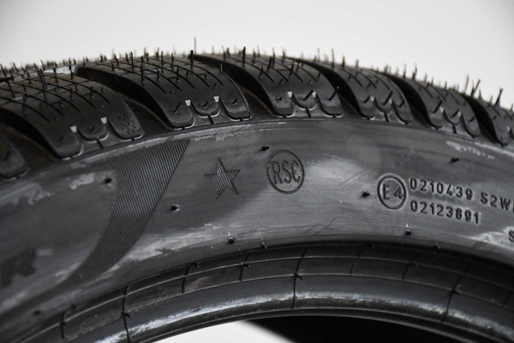 2x Opona zimowa Pirelli PZero Winter 245/40 R19 Runflat BMW * 2025r
