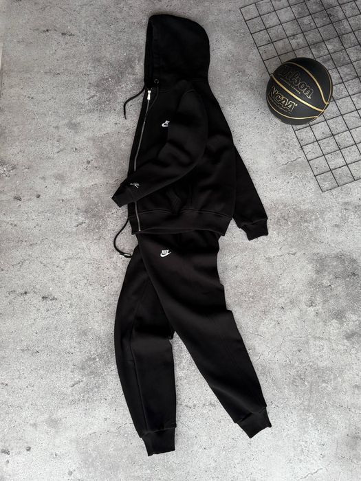 Спортивний костюм Nike на флісі