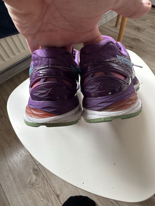 Buty Asics r37,5 23,5cm