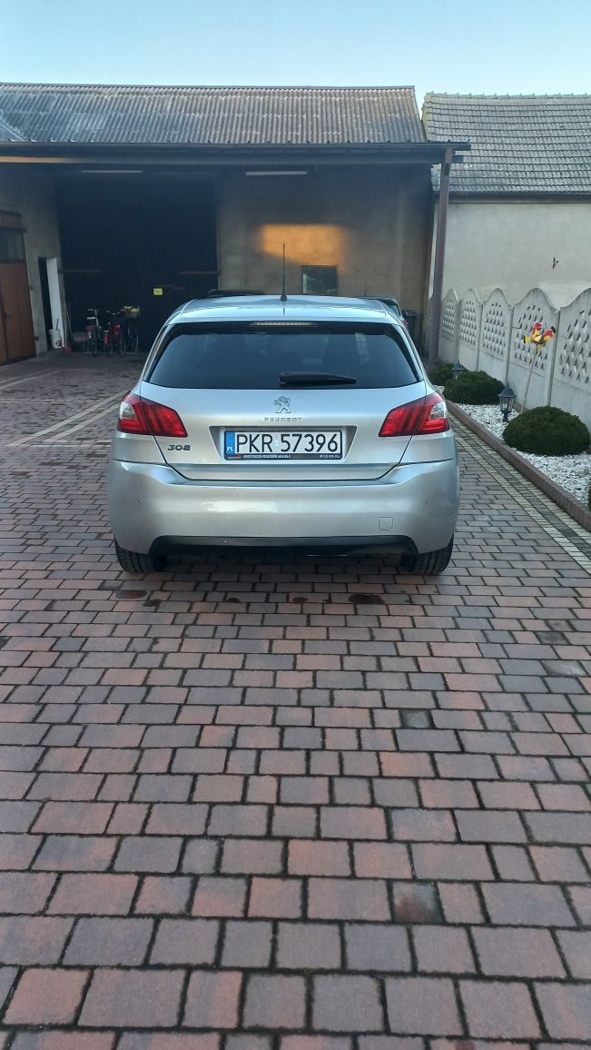 Peugeot 308 1.2.