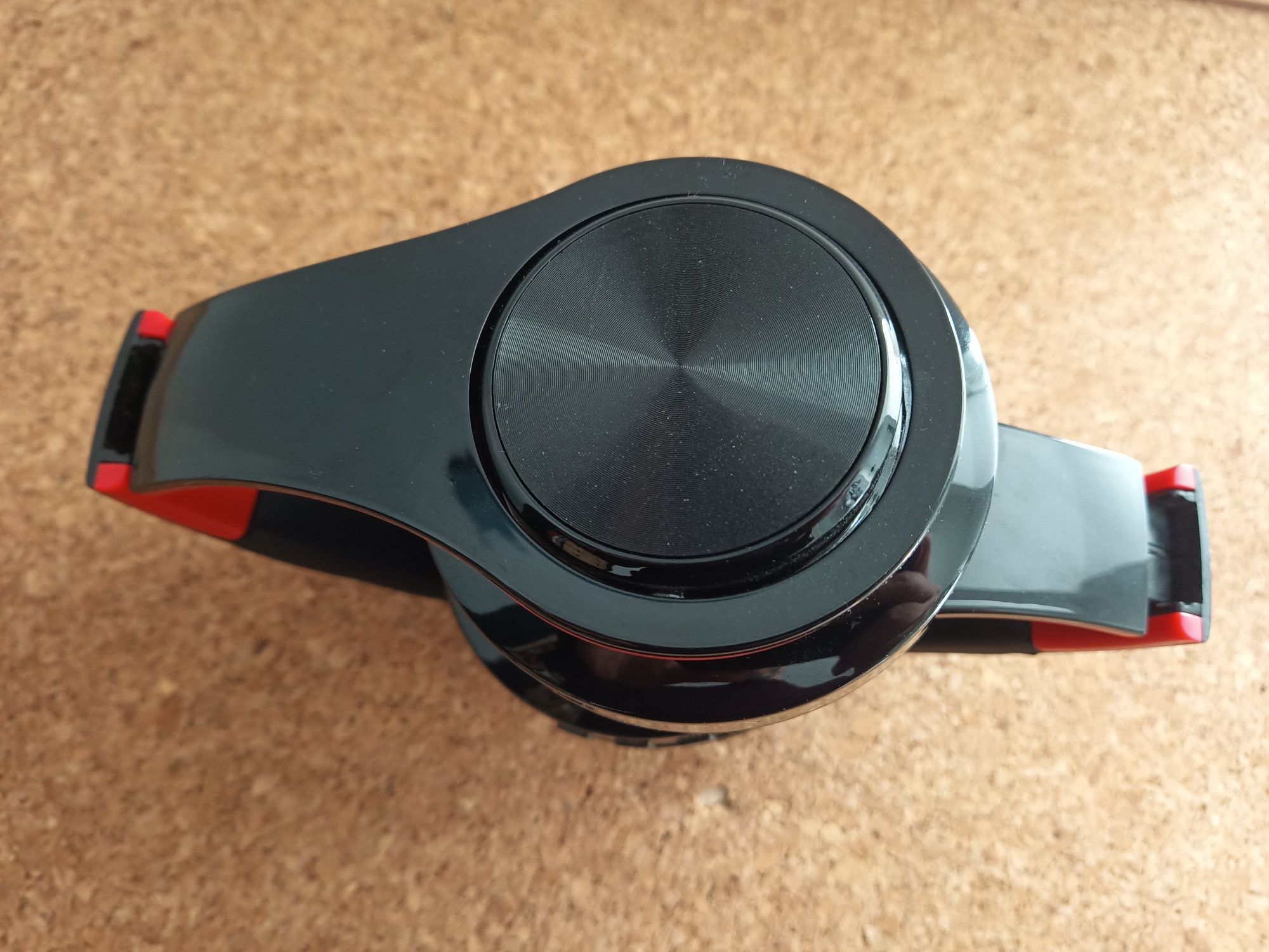 Auscultadores dobráveis bluetooth 
.
Bluetooth