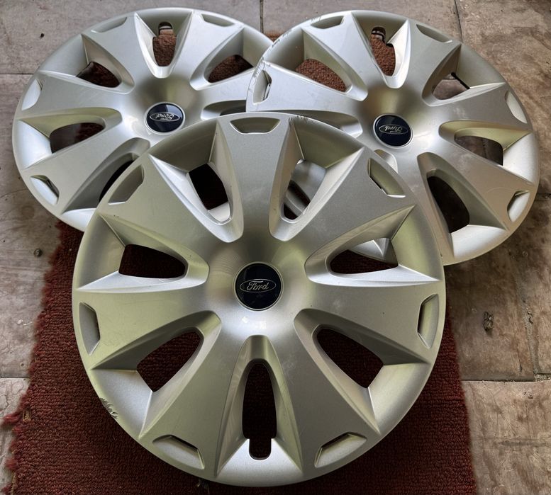 Kołpak Kołpaki Ford Focus C-max Mondeo 16" 3szt. AM51-1000-BA ORYGINAŁ