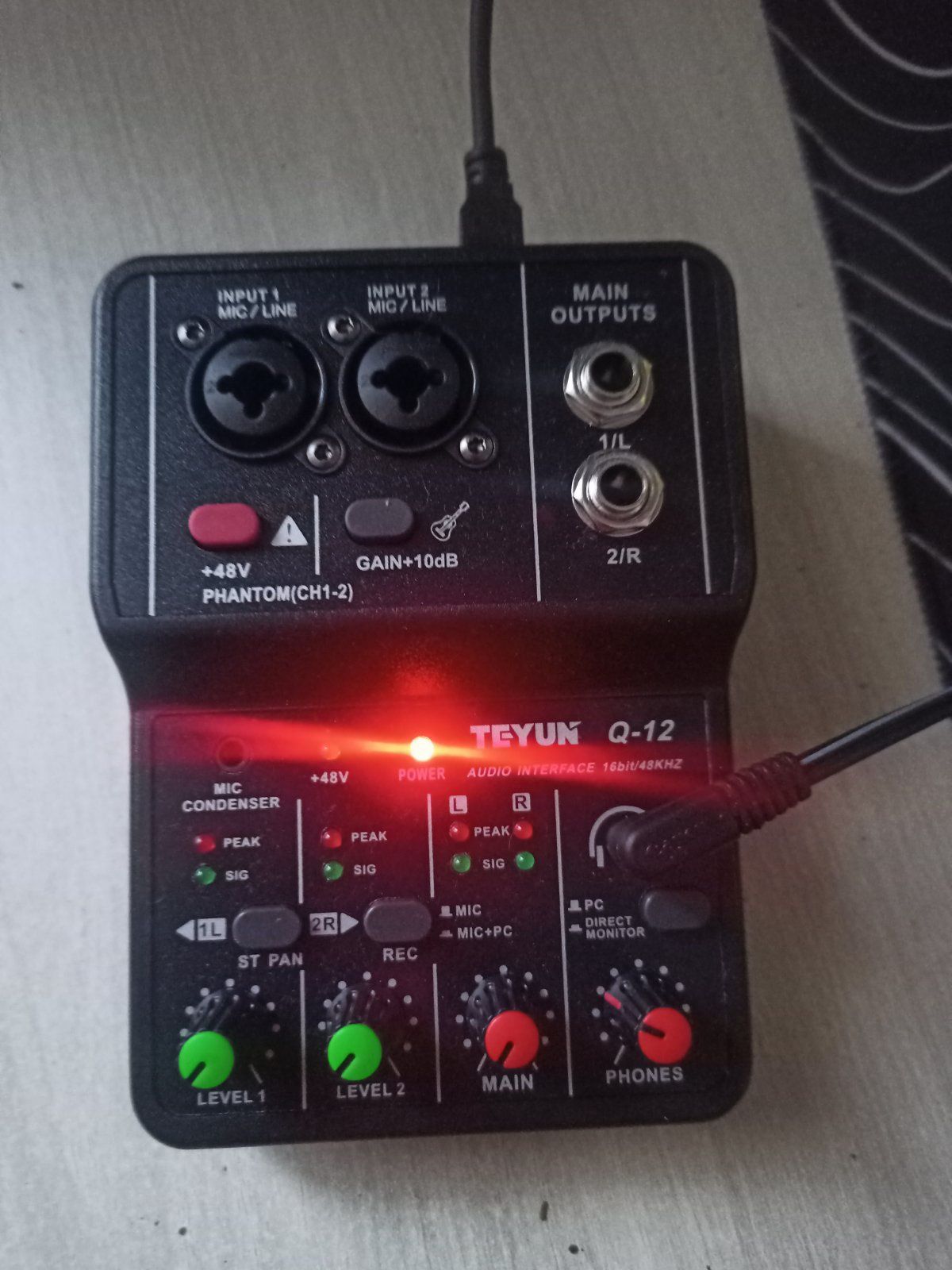 Звукова карта,Аудіо інтерфейс Teyun Q-12