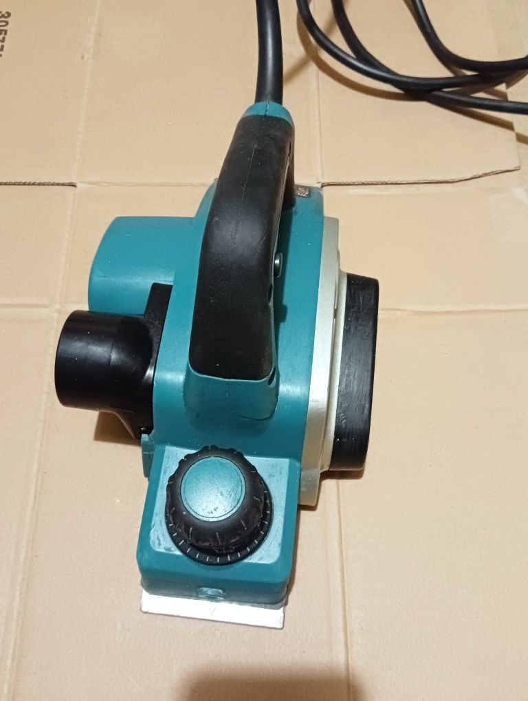 Strug do drewna Makita KP0800K