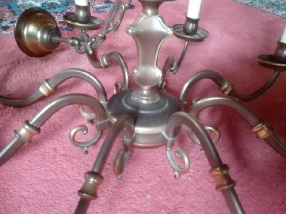 Piękny żyrandol 8 żarówek, lampa