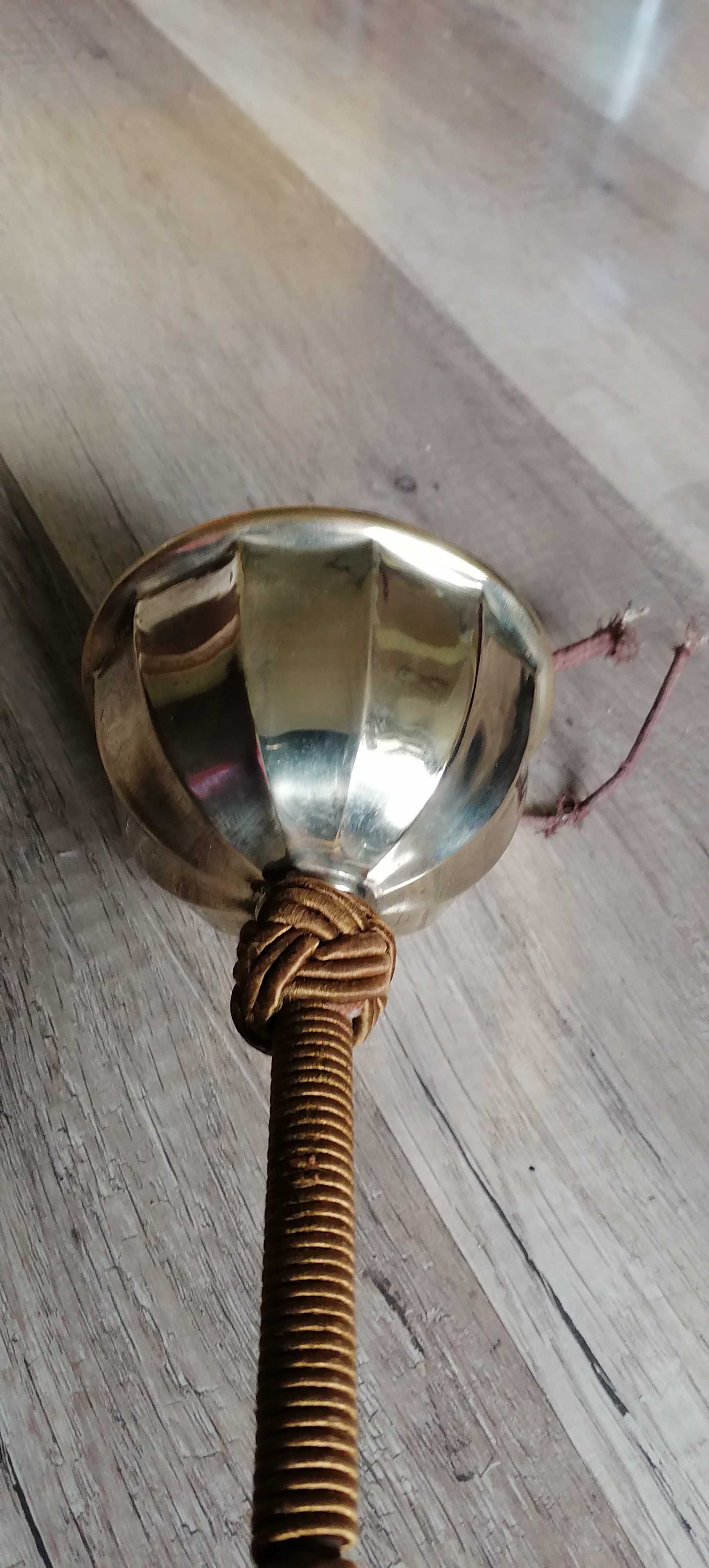 Mosiężny żyrandol i 2 szt. kinkiet jednoramienny wzór świeczka.