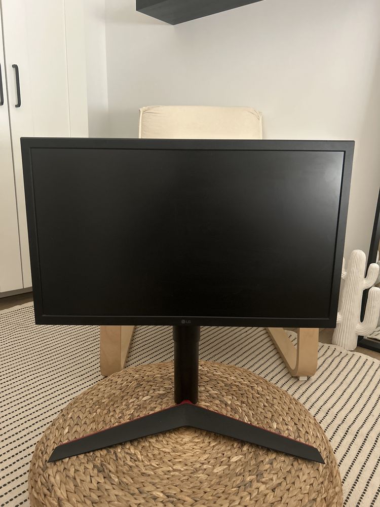 Monitor Gaming LG 24GL650-B (Exclente Estado]