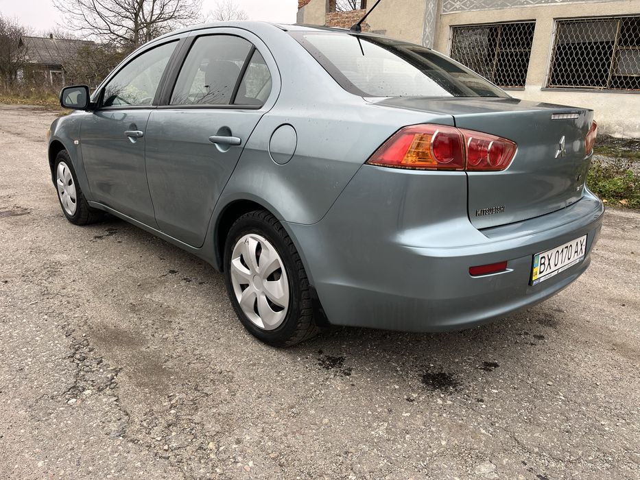 Автомобіль Міцубіші Ланцер Х