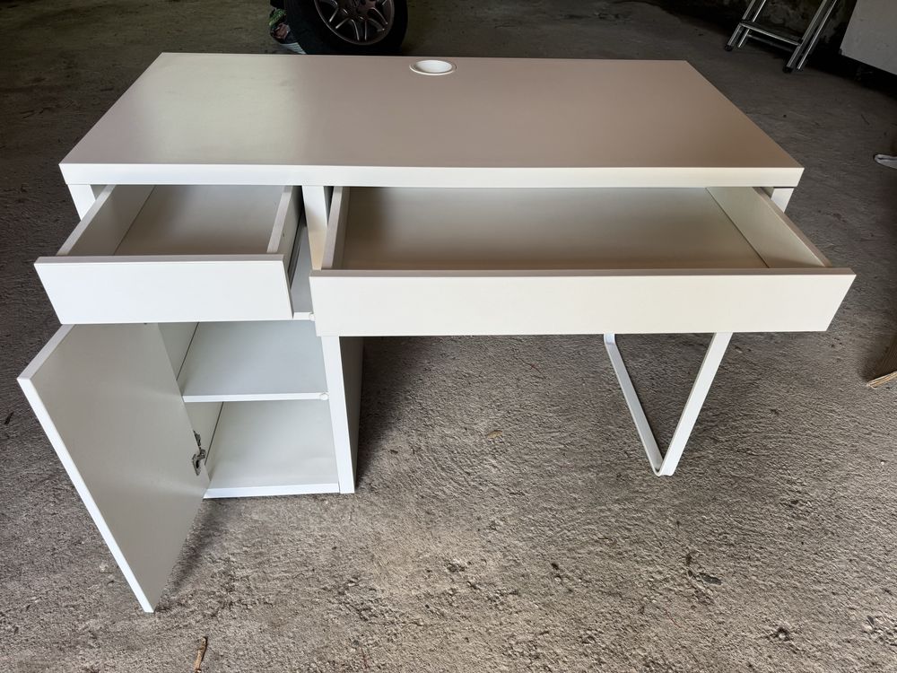 Secretaria ikea impecavel