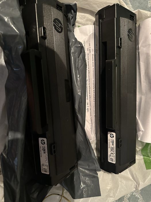 Продам два картриджа для hp 106a