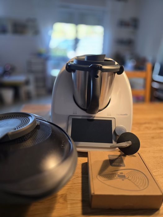 Thermomix TM6 – używany, super stan!

Sprzedam Thermomix TM6 w bardzo