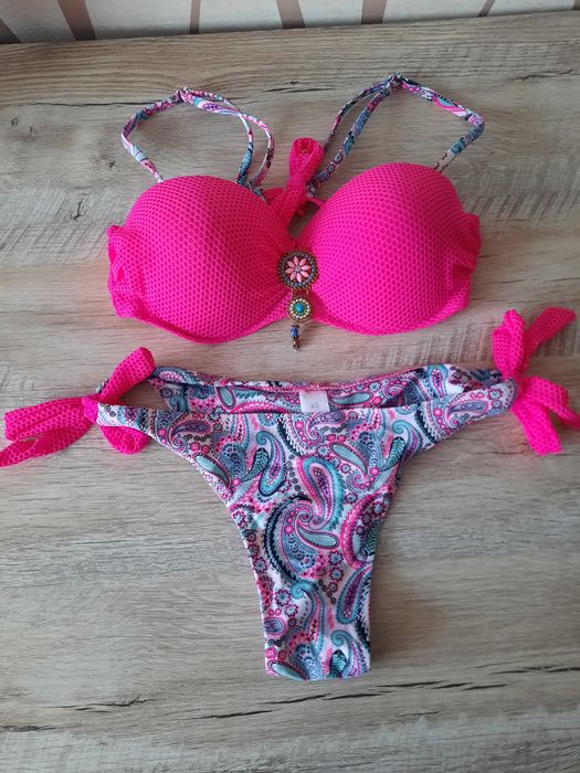 Жіночий купальник S, чашка B