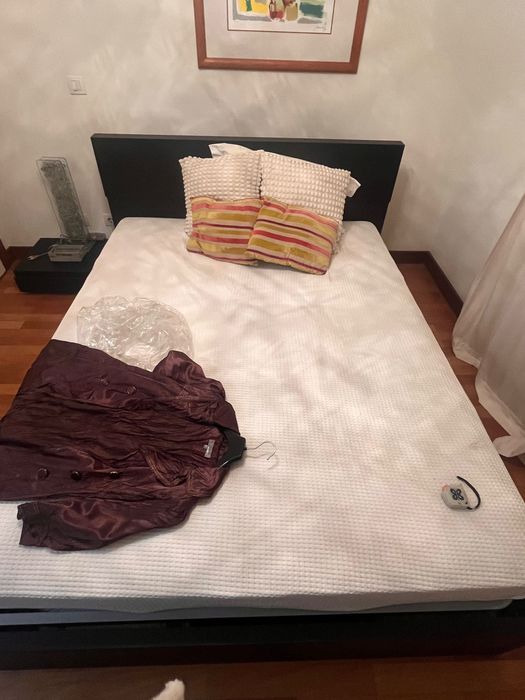 Cama casal com estrado elevatório com colchão