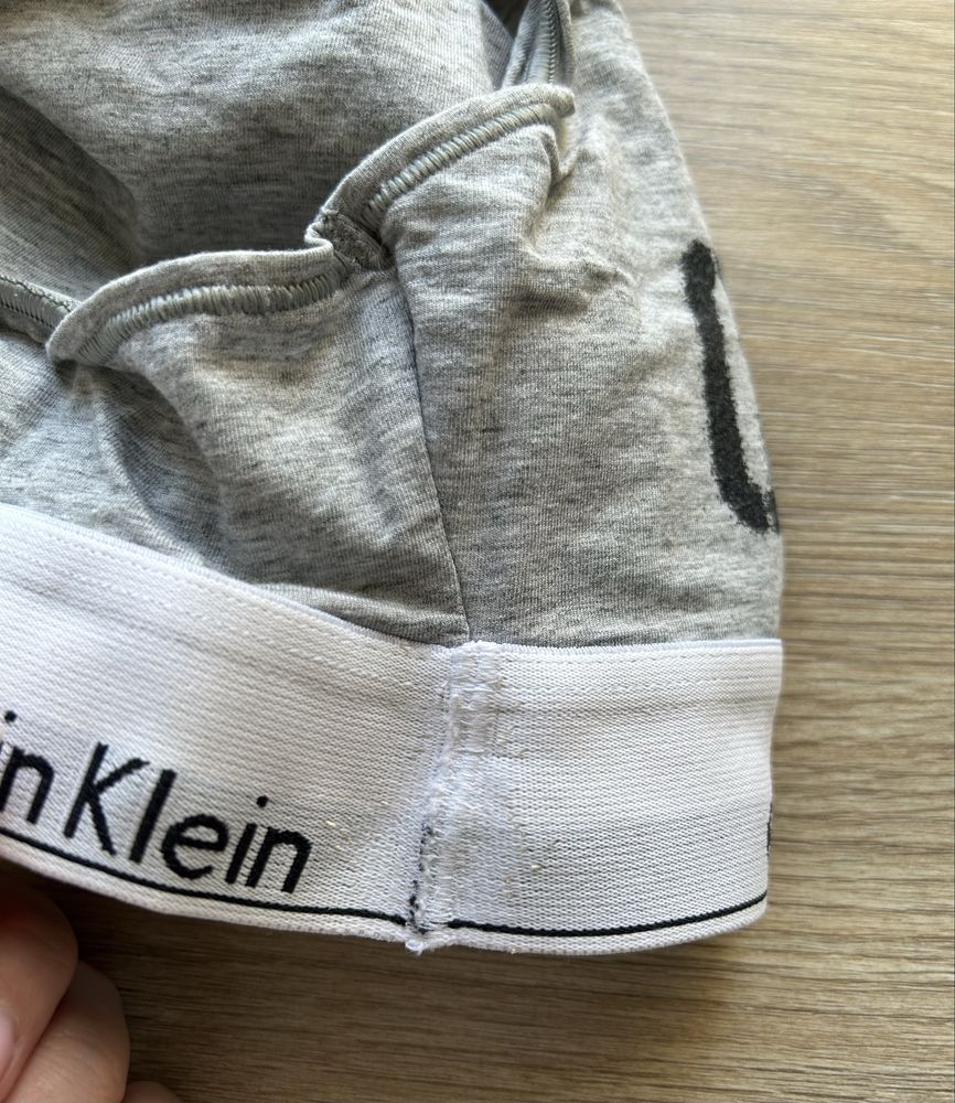 Stanik calvin klein