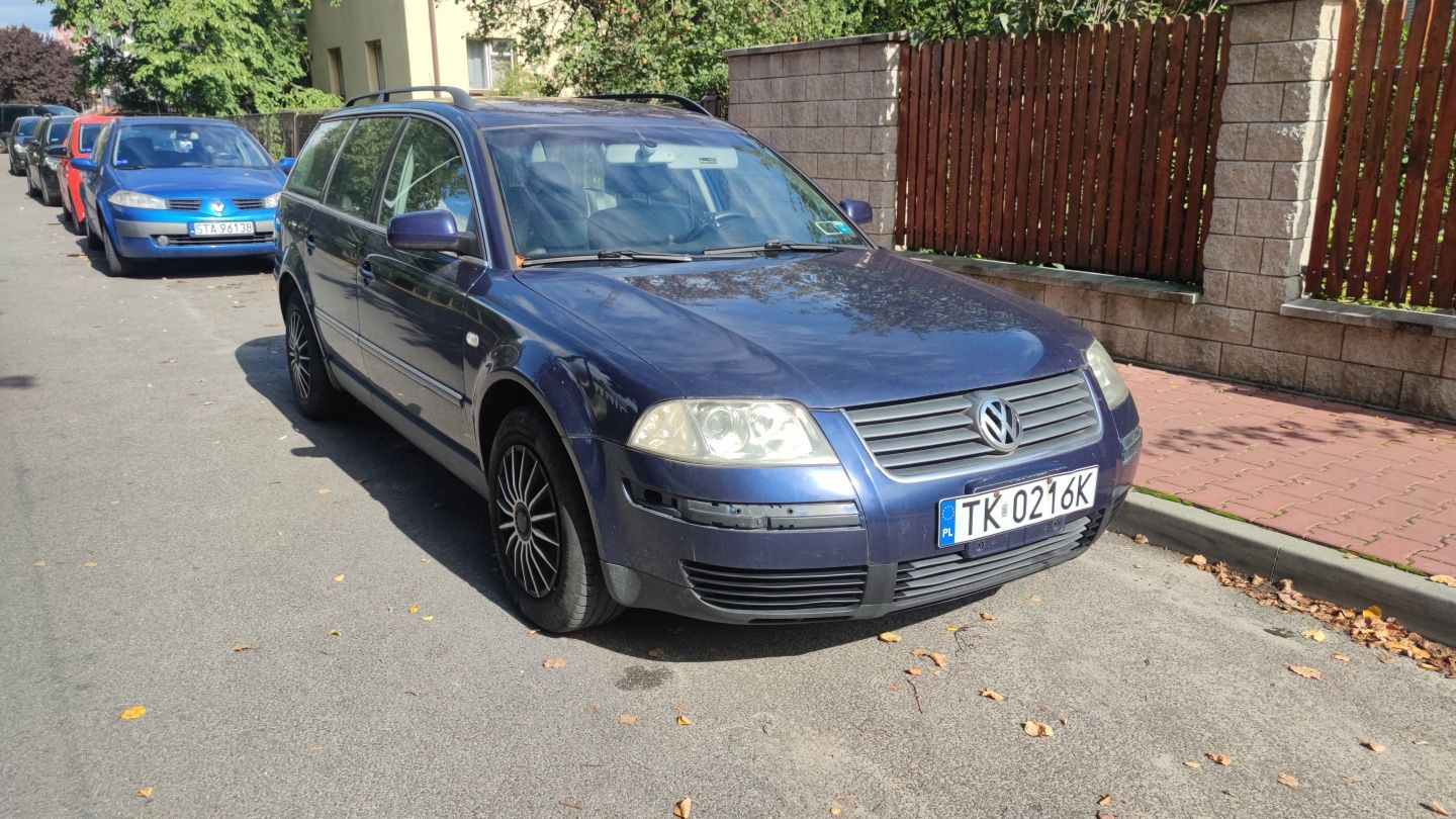 Volkswagen Passat B5 kombi 2,8 V6 USA automat 2002 rok