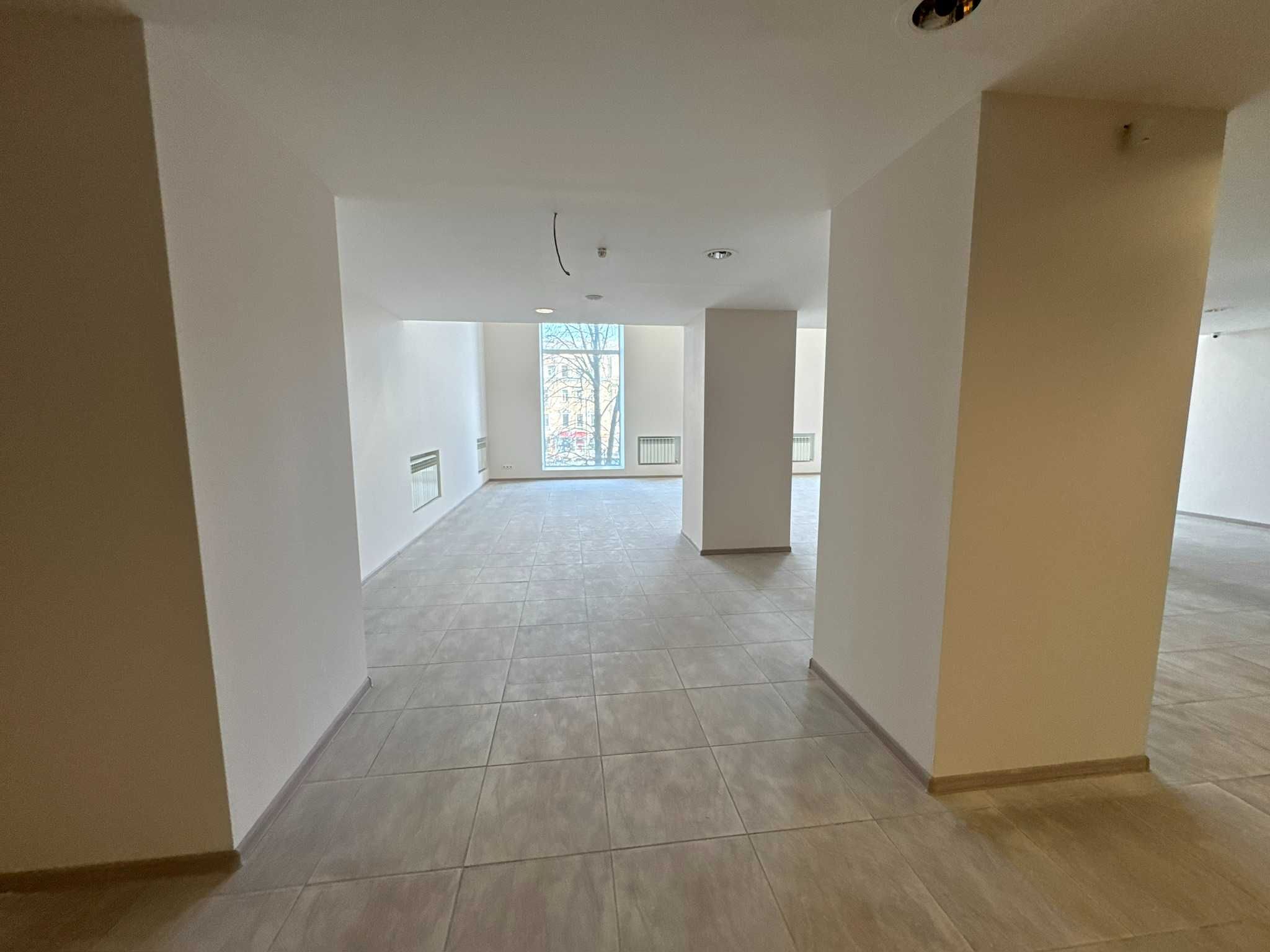 Оренда приміщення 363,3 м² Дмитра Яворницького, червона лінія