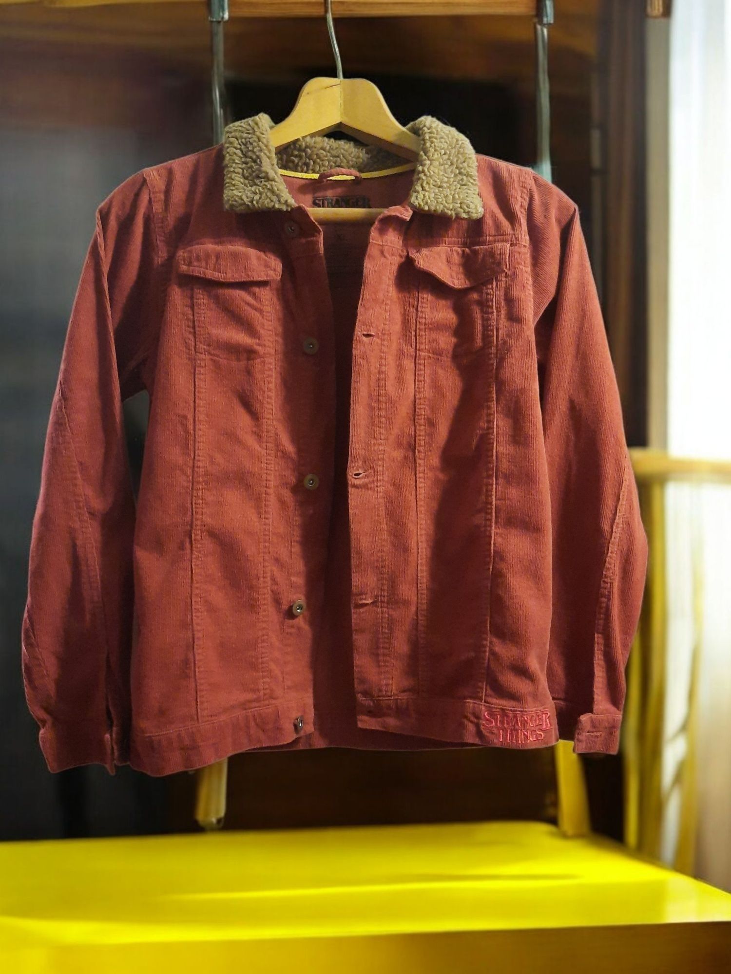 Стильна куртка шерпа мерч Stranger Things Nancy Wheeler  р.XL