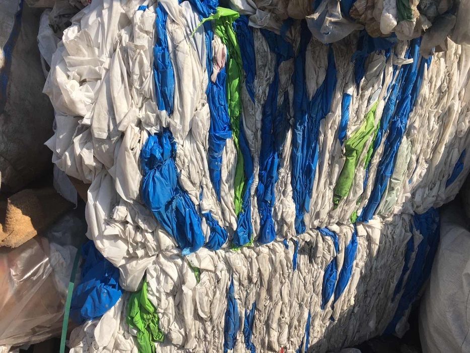 Приймаємо купляємо Пвд плівку кольорову та прозору,надаємо транспорт