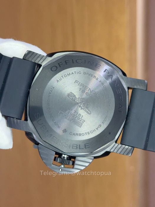 Годинник Panerai Submersible Carbotech