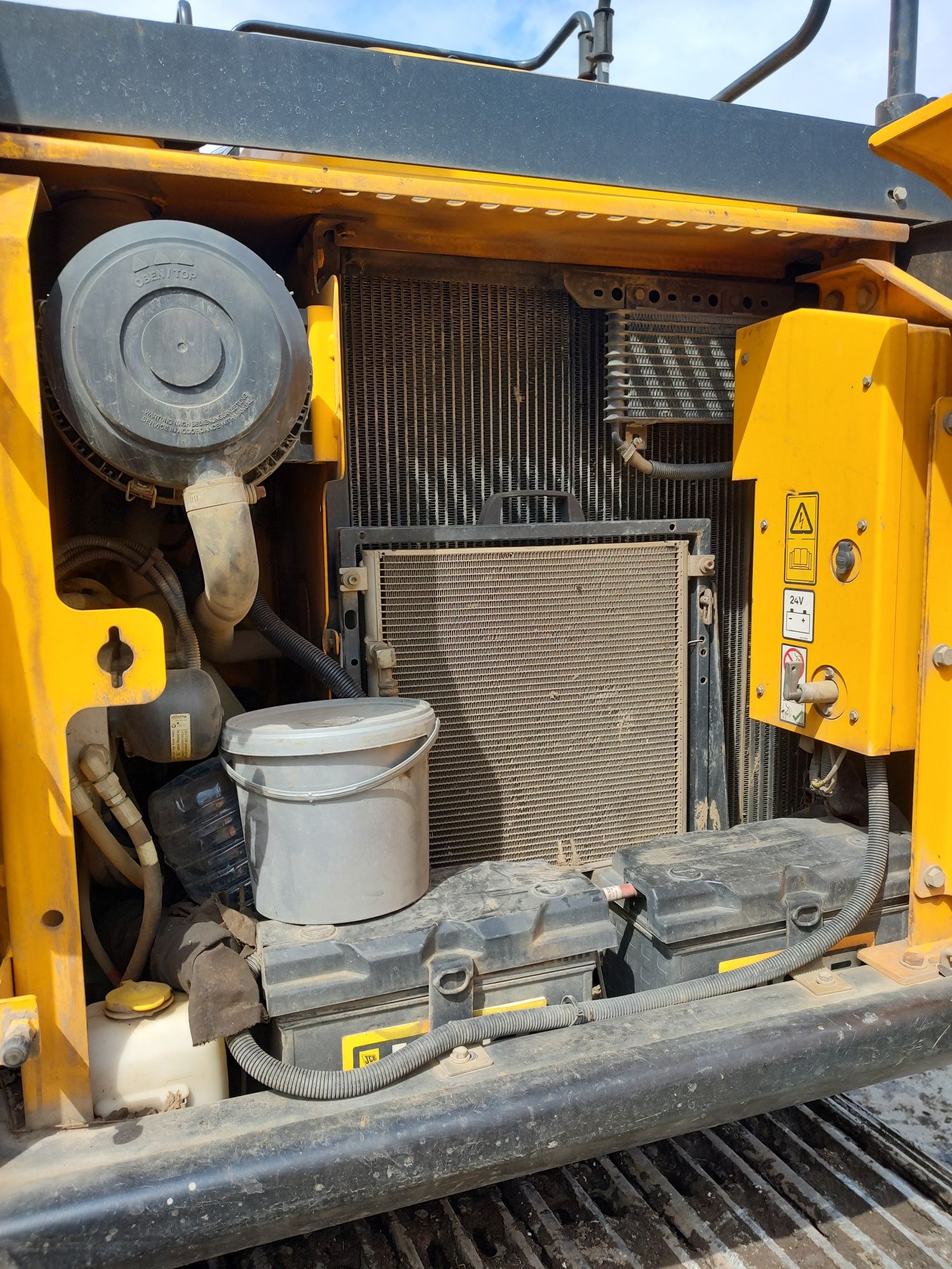 Jcb jc 130 Lc + гусеничний екскаватор