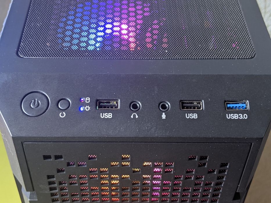 Игровой компьютер Intel Core i7 8700к 12/24*3,2Ггц(E5-2650v4) 16ГБ ОЗУ