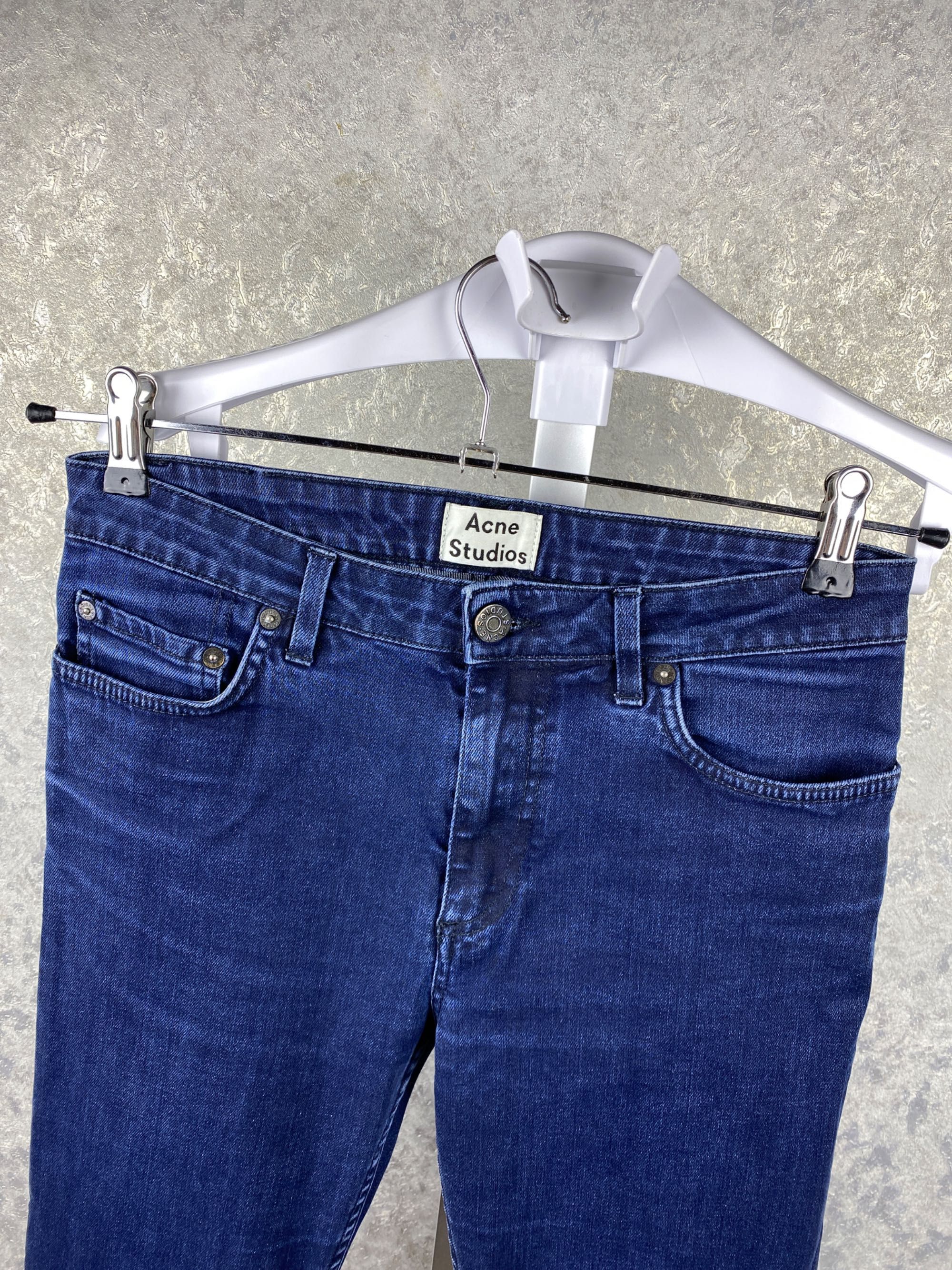 Женские синие короткие джинсы Acne Studios 34
