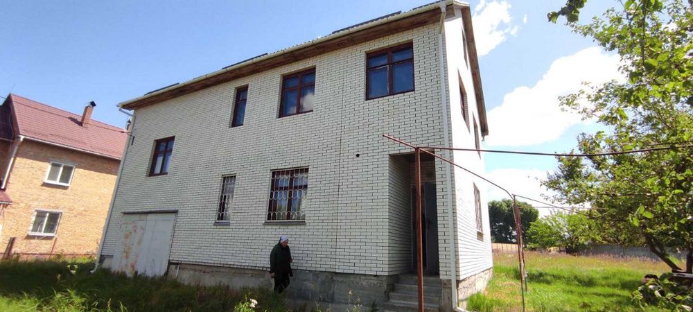 Без посредников- от хозяина. Петрушки, дом 150 м2. 20 соток