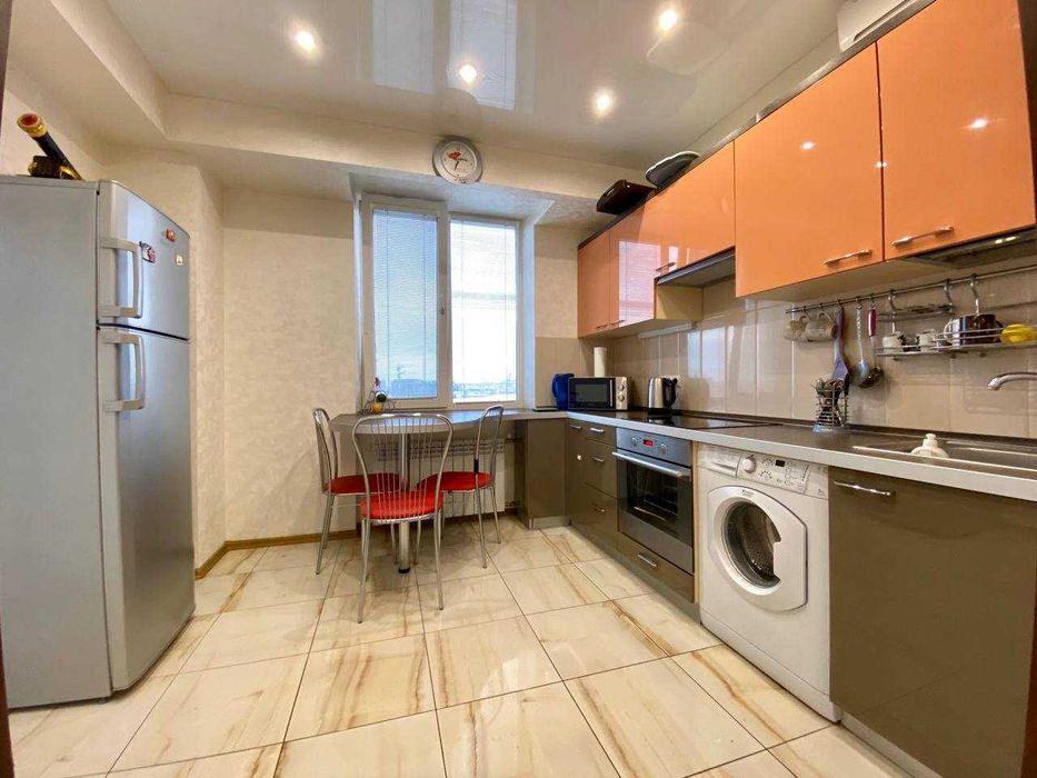 Сдам 2к квартиру в новобудові на пр.Поля 27д центр