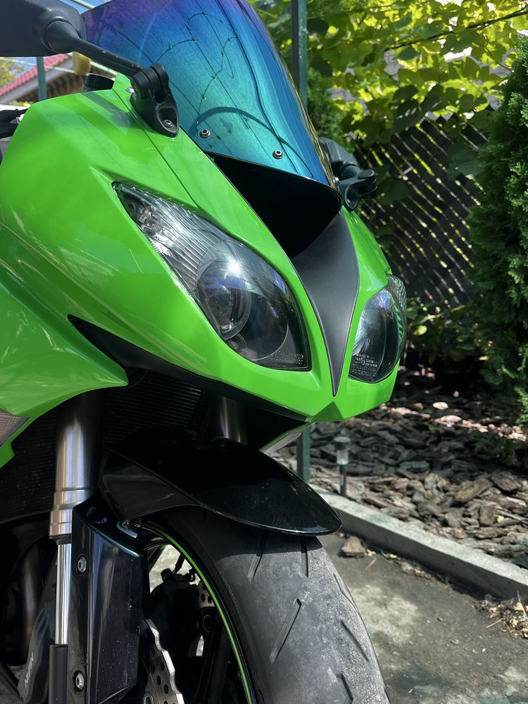 Kawasaki ninja zx6r ( Не Xonda , Suzuki , Yamaha )