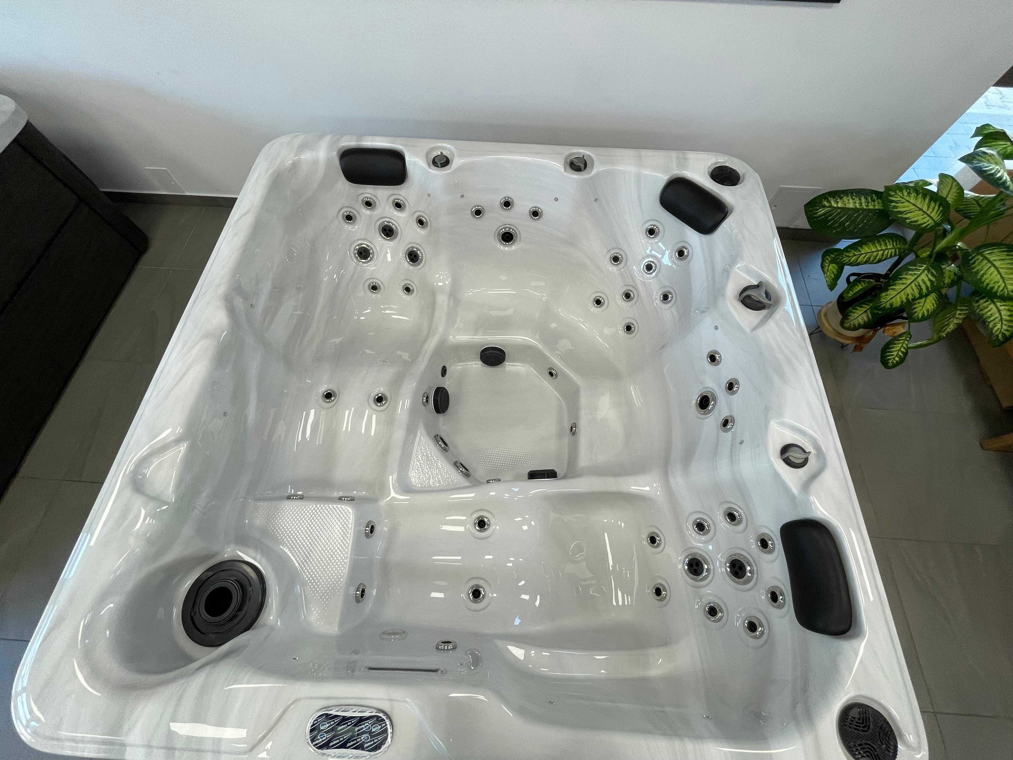 Całoroczne Jacuzzi Ogrodowe dla 5 Osób goldline - Holenderska Marka