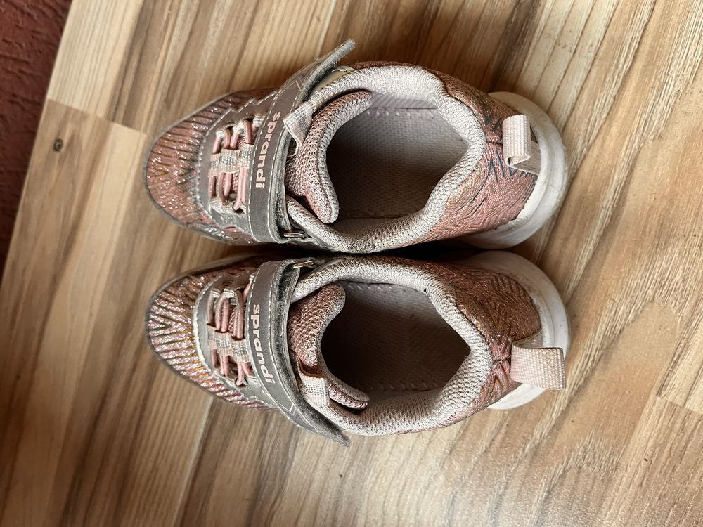 Adidasy Sprandi świeciące różowe srebrne 29