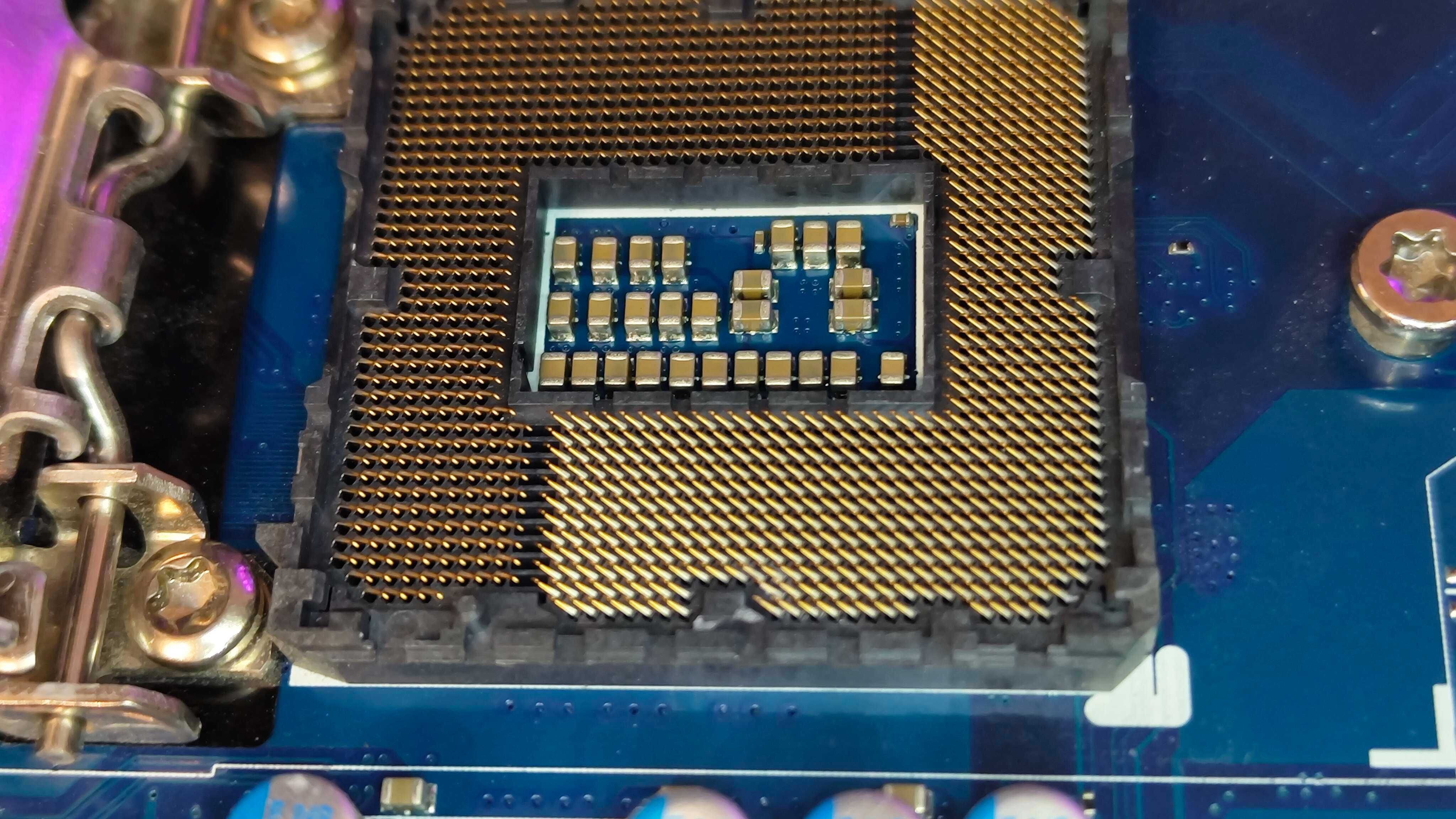 Procesor Intel Core i7-3770 i płyta Mini ITX Intel DH77DF