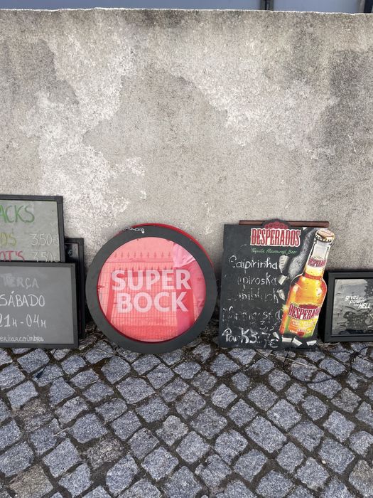 Reclames publicitários de várias marcas