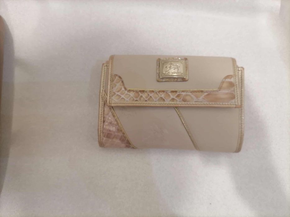 Vendo conjunto de carteira e mala