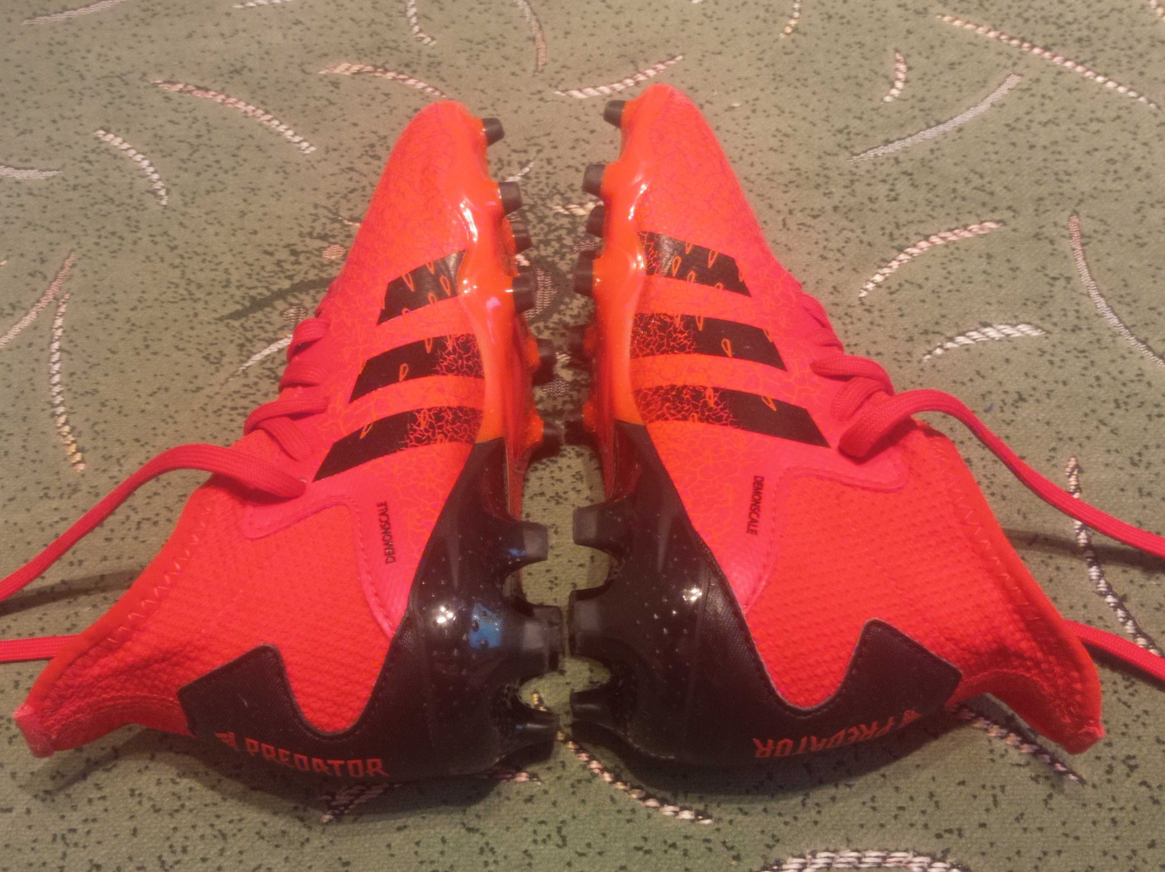 Копочки Adidas Predator (оригинал) фирменные размер-30 стелька-18см